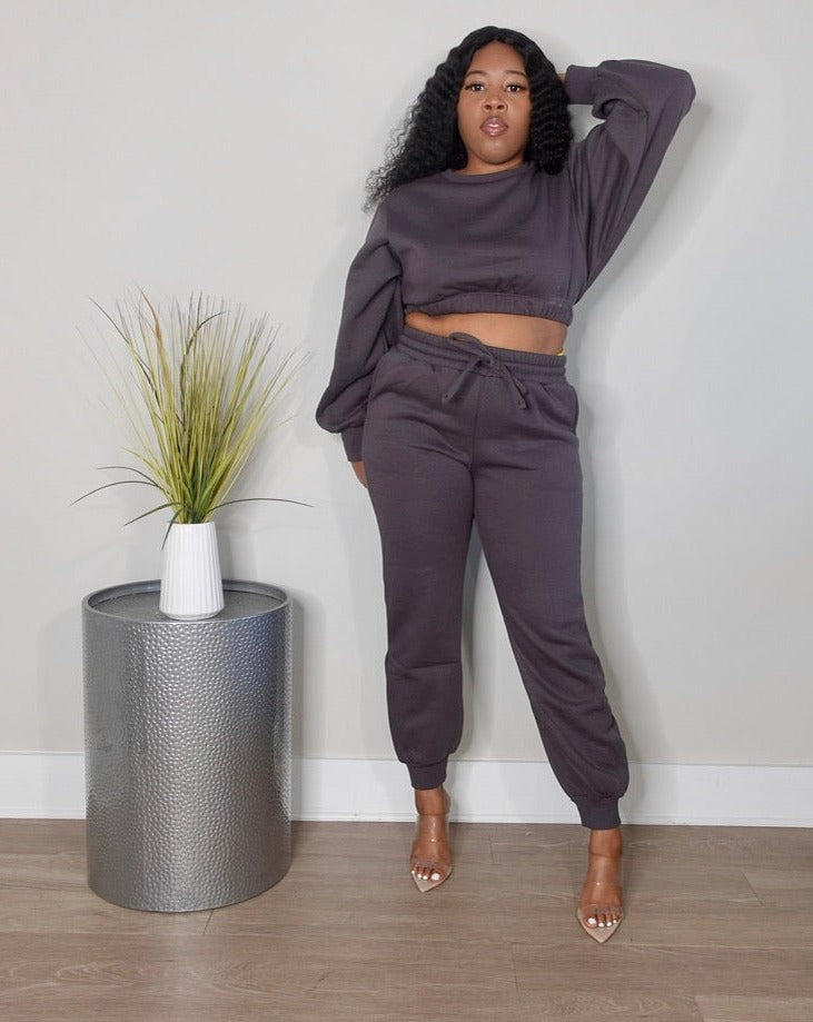 Cropped sweater discount and jogger set