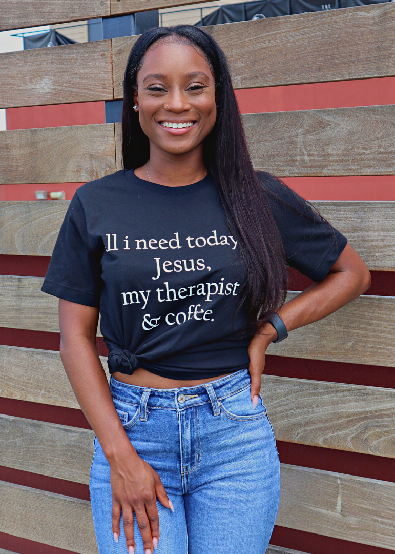 Casual round neck t-shirt, perfect for everyday wear. Model is 5'2.5, 125 lbs, wearing a size Small.